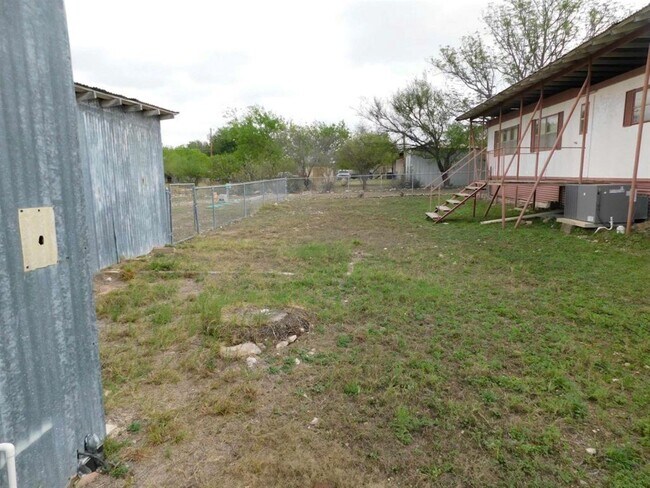206 River St in Del Rio, TX - Building Photo - Building Photo