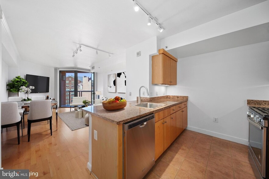 631 D St SW, Unit 1025 in Washington, DC - Building Photo