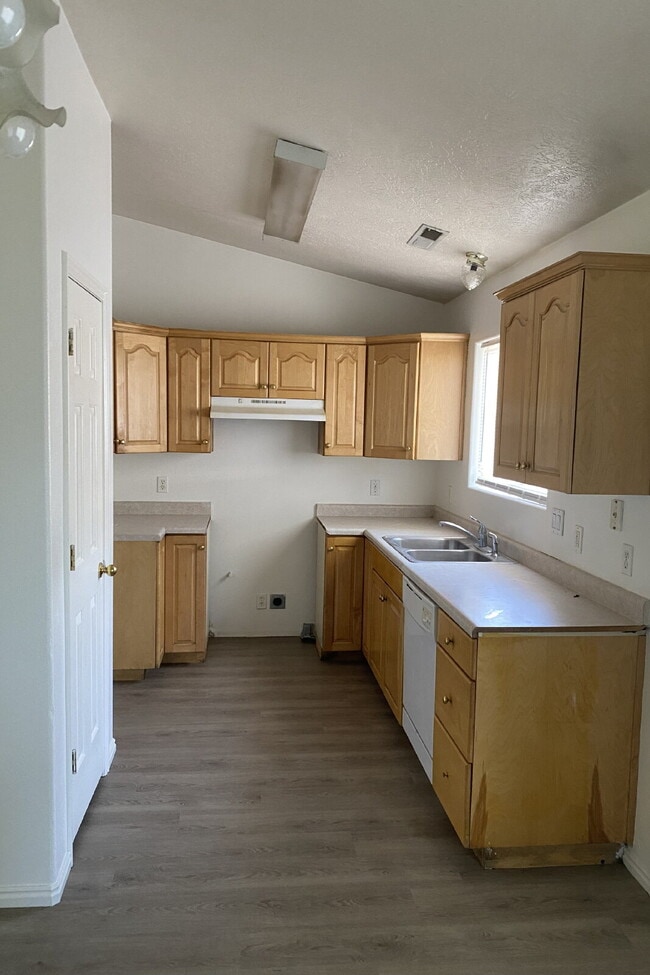 241 N 300 W in Saint George, UT - Building Photo - Building Photo