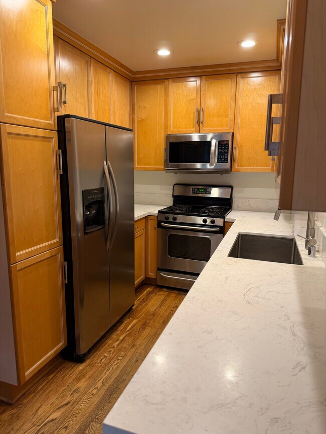 622 Venezia Ave in Venice, CA - Building Photo - Building Photo