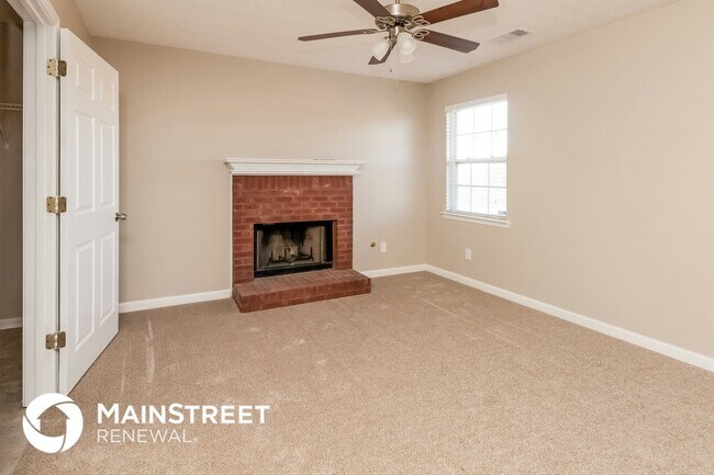 519 Trinity Tr in Ellenwood, GA - Foto de edificio - Building Photo