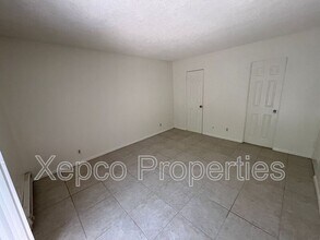 556 E Chuckwalla Rd in Palm Springs, CA - Building Photo - Building Photo