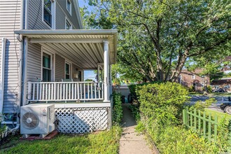 14905 Crossbay Blvd in Ozone Park, NY - Building Photo - Building Photo