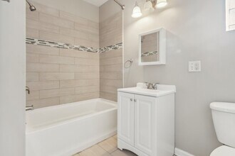 6851 S Wabash Ave, Unit 2 in Chicago, IL - Building Photo - Building Photo