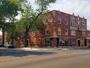 5204 W Schubert Ave in Chicago, IL - Building Photo - Building Photo