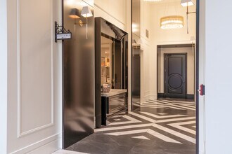 The Ivy in Houston, TX - Building Photo - Interior Photo