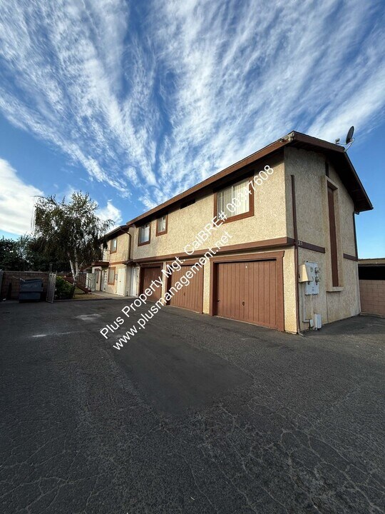 120 E Sunset Ave-Unit -B in Santa Maria, CA - Building Photo