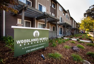 Woodlands Newell Apartments in Palo Alto, CA - Building Photo - Building Photo