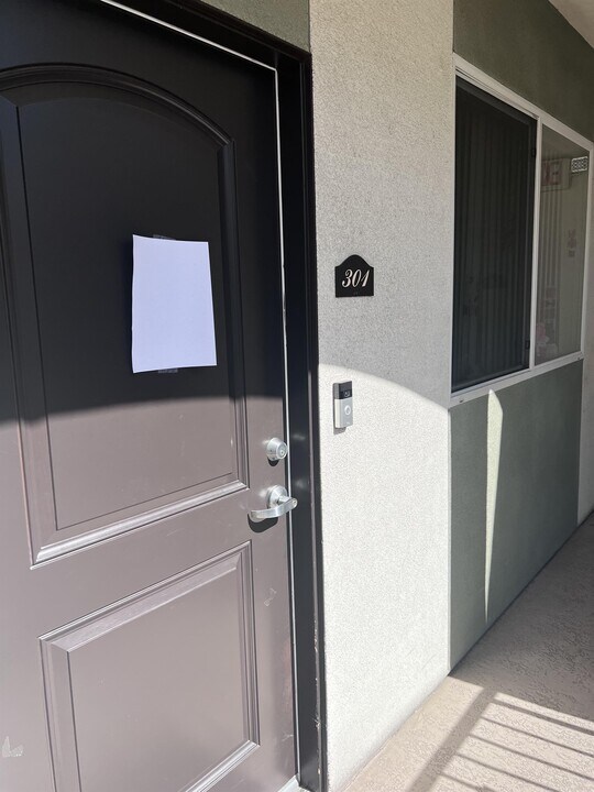 7651 Laurel Canyon Blvd in Los Angeles, CA - Building Photo