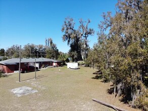 232 SE Lomond Ave in Lake City, FL - Foto de edificio - Building Photo