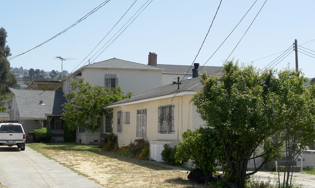 4130-4132 Masterson St in Oakland, CA - Foto de edificio - Building Photo