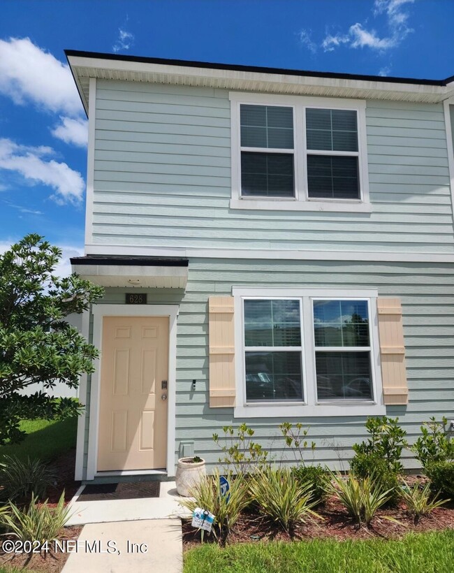 628 Yellow Oaks Ln in Orange Park, FL - Foto de edificio - Building Photo