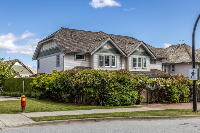 1765 Paddock Dr in Coquitlam, BC - Building Photo - Building Photo