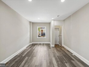 724 N Curley St in Baltimore, MD - Building Photo - Building Photo
