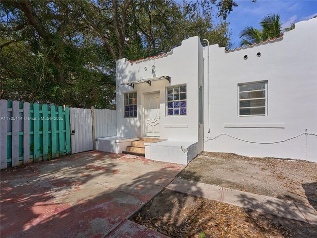 8900 NW 25th Ave in Miami, FL - Building Photo - Building Photo