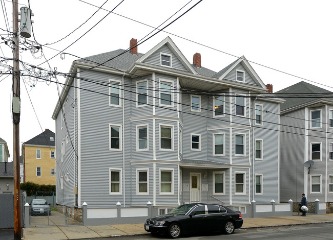 79 Nelson St in New Bedford, MA - Foto de edificio - Building Photo