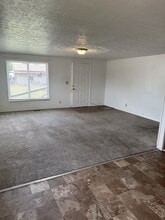209 Dupont Ave in Nitro, WV - Building Photo - Building Photo