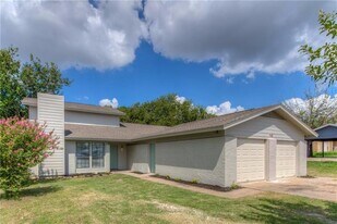 9412 Teasdale Terrace in Austin, TX - Building Photo