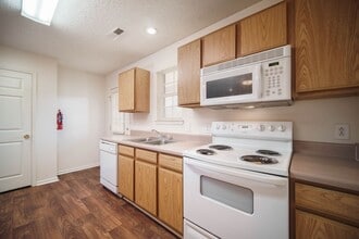 17960 Arrowhead Drive in Athens, AL - Building Photo - Building Photo