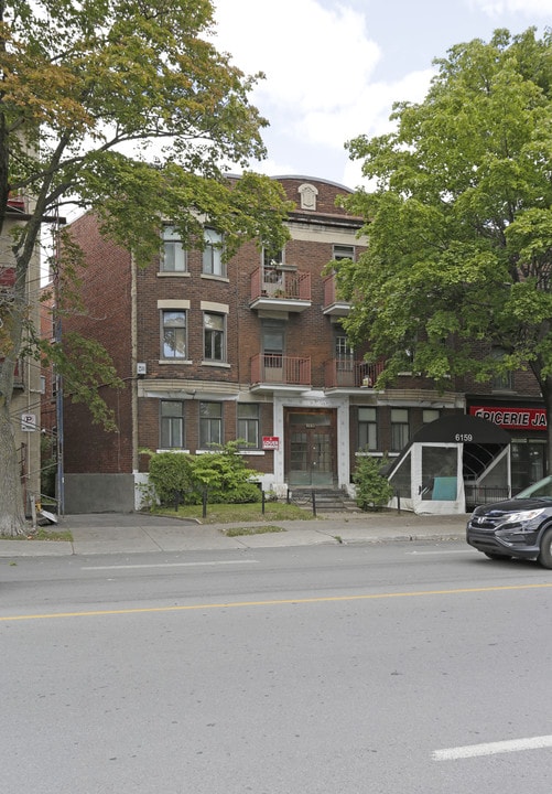 6161 W Sherbrooke O in Montréal, QC - Building Photo