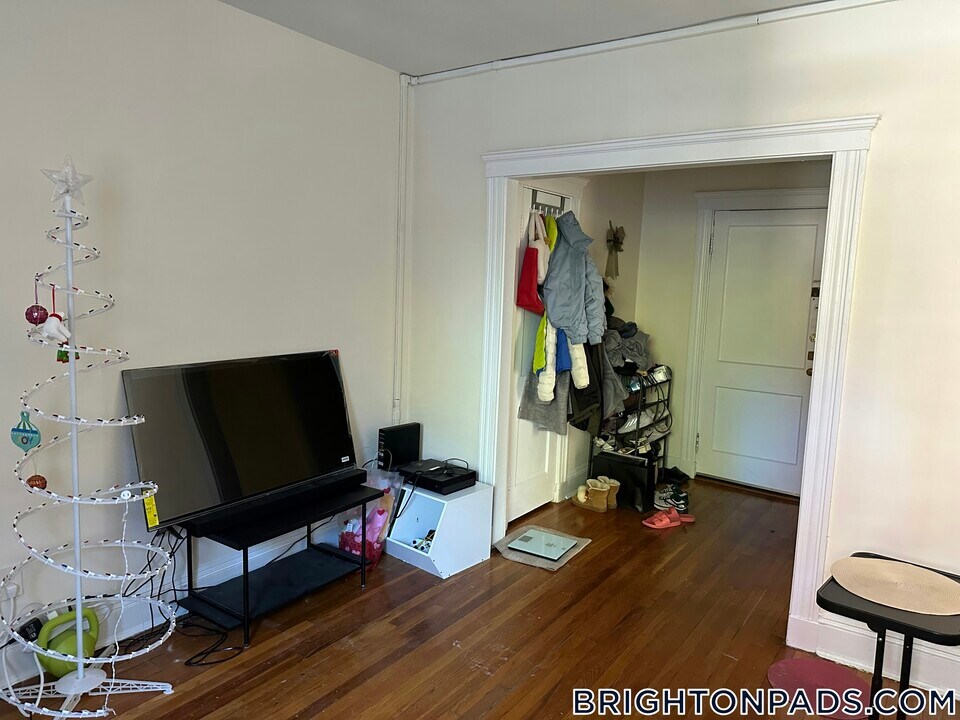 135 Washington St, Unit 26 in Boston, MA - Building Photo