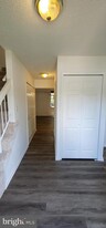 19 Wedgedale Dr in Sterling, VA - Building Photo