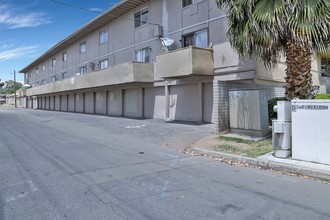 Exclusive Suites of Fresno in Fresno, CA - Foto de edificio - Building Photo