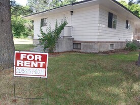 903 Bannock St, Unit Main Apartment in Mccammon, ID - Building Photo