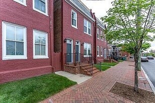 1822 W Cary St in Richmond, VA - Building Photo