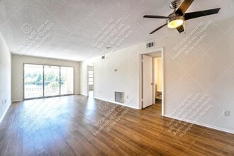 600 S Betty Ln in Clearwater, FL - Building Photo - Building Photo