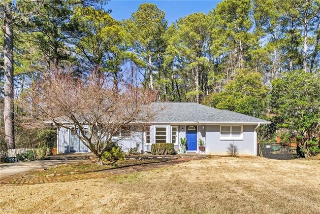 property at 3006 Hollywood Dr