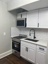 10 Oakridge Pl in Eastchester, NY - Building Photo - Building Photo