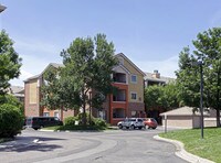 Cierra Crest Apartments - Cierra Crest Apartamentos in Denver, Colorado