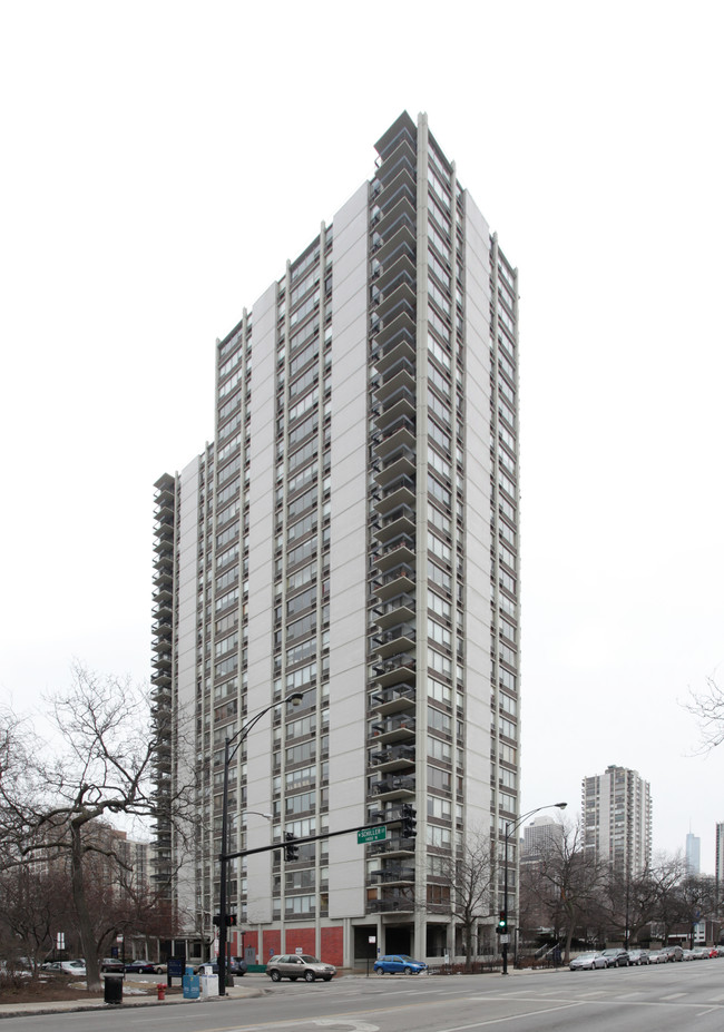 Cummings House in Chicago, IL - Building Photo - Building Photo