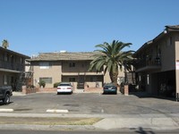 112 Washington Ave in Bakersfield, CA - Foto de edificio - Building Photo