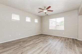1414 S 122nd Dr in Avondale, AZ - Foto de edificio - Building Photo
