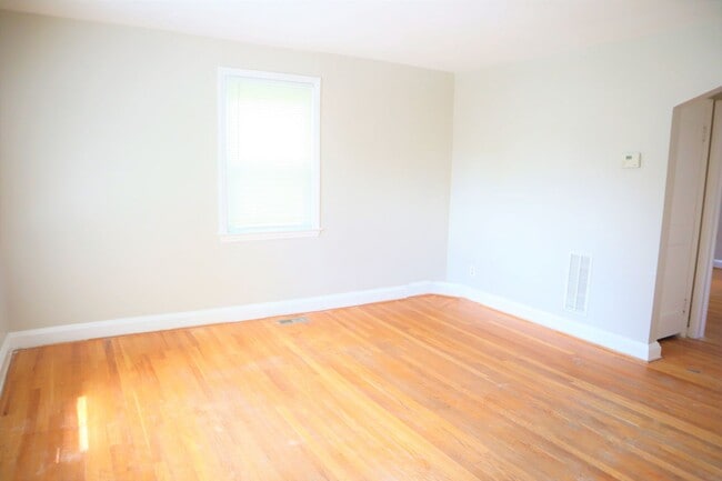 908 Dartmouth Rd in Baltimore, MD - Building Photo - Building Photo