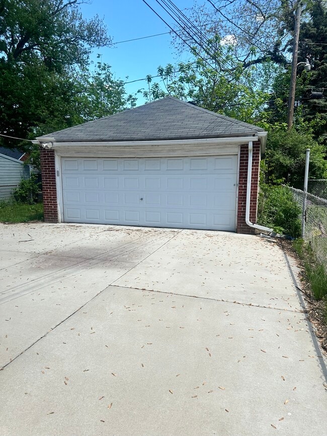 2734 Gunckel Blvd in Toledo, OH - Foto de edificio - Building Photo