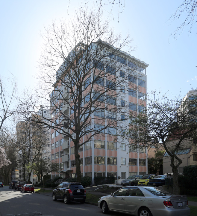 1906 Nelson St in Vancouver, BC - Building Photo