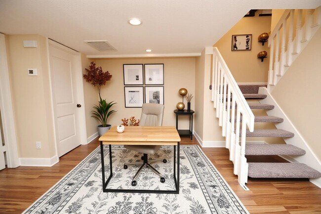 property at 738 Country Pl Dr