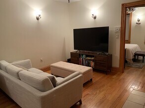 19 Phillips St, Unit 1 in Boston, MA - Building Photo - Building Photo