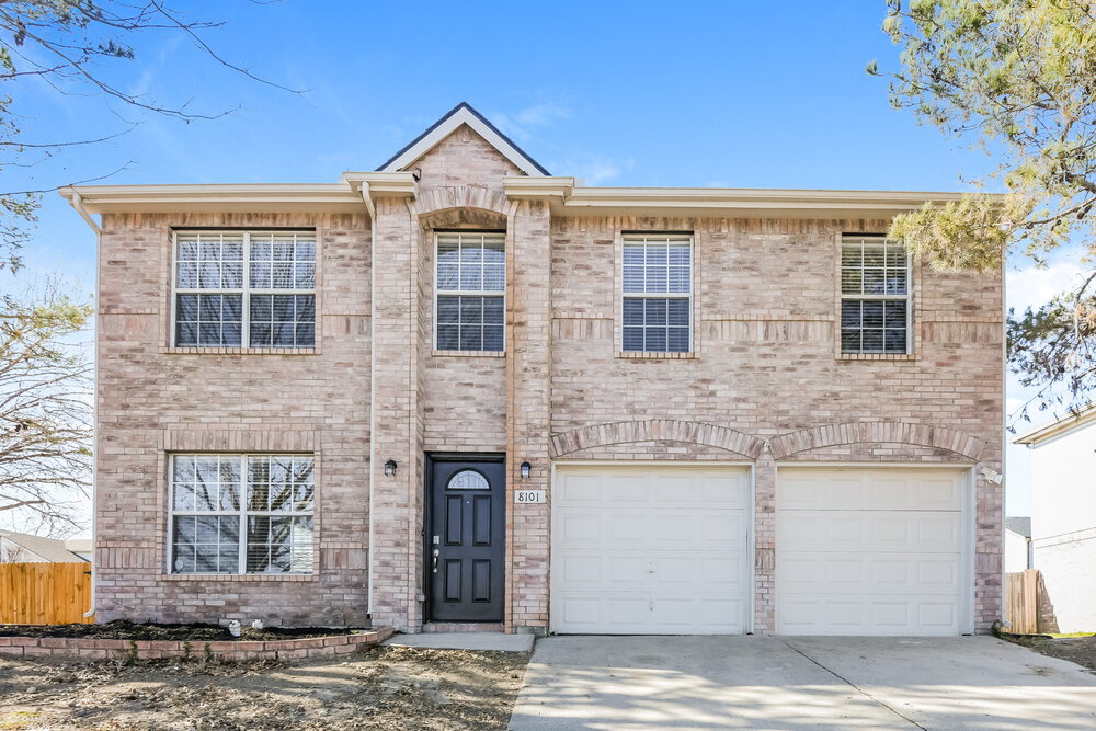 8101 Gardengate Ct in Fort Worth, TX - Building Photo