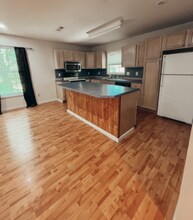 214 Church Ave in Hartsville, SC - Foto de edificio - Building Photo