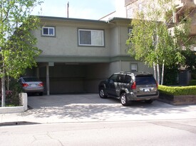 15032 Moorpark St, Unit 9 Apartments