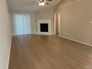 398 Mirabelle Dr in Pensacola, FL - Building Photo - Building Photo