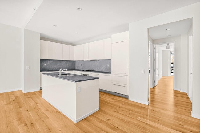 property at 4 W 21st St