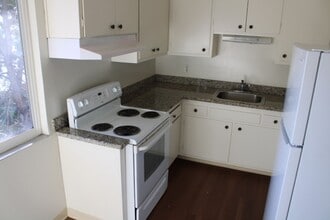 5234 Sacramento Ave in Richmond, CA - Building Photo - Building Photo