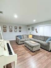233 Randall Ave in Vacaville, CA - Building Photo - Building Photo