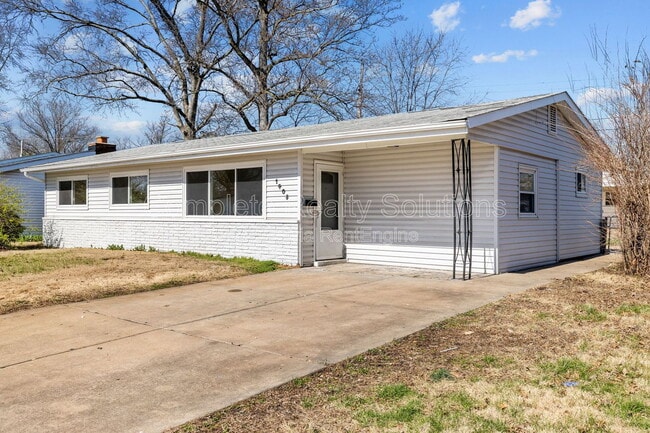 property at 1405 Flicker Dr