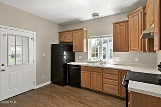 75 Edgecomb St in Albany, NY - Building Photo - Building Photo